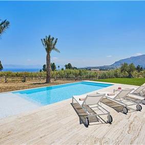 3 bedroom villa with infinity pool and jacuzzi, Scopello, sleeps 5-6